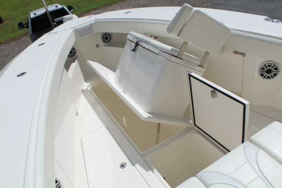 37ft SeaVee Yacht For Sale