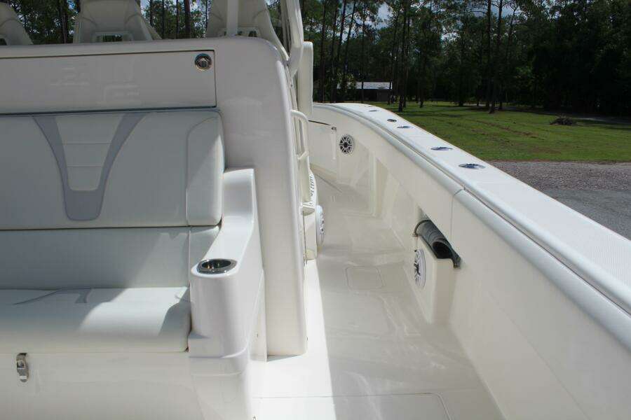 37ft SeaVee Yacht For Sale