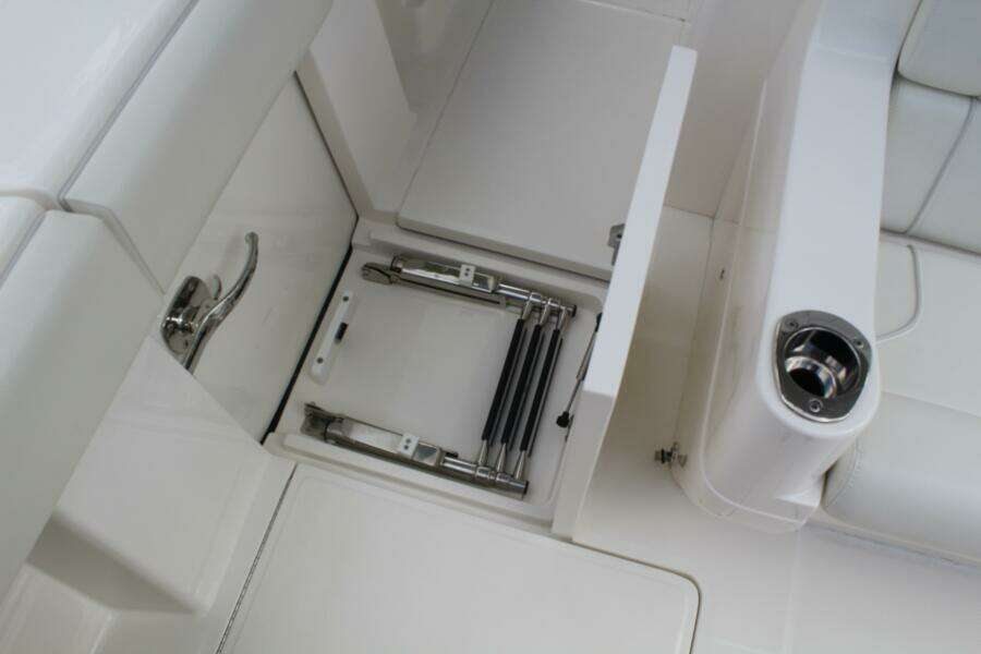 37ft SeaVee Yacht For Sale