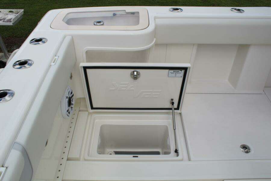 37ft SeaVee Yacht For Sale