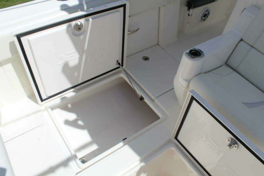 37ft SeaVee Yacht For Sale