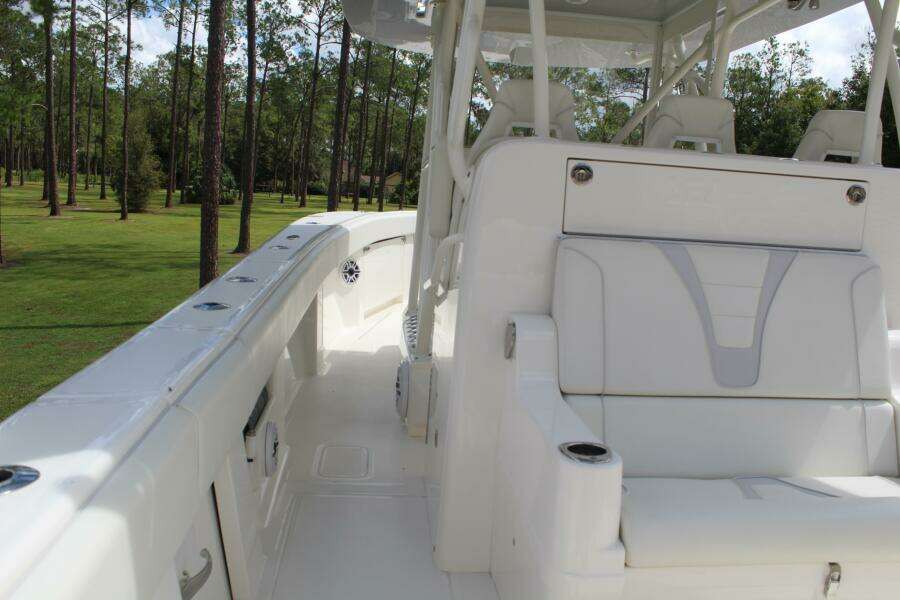 37ft SeaVee Yacht For Sale