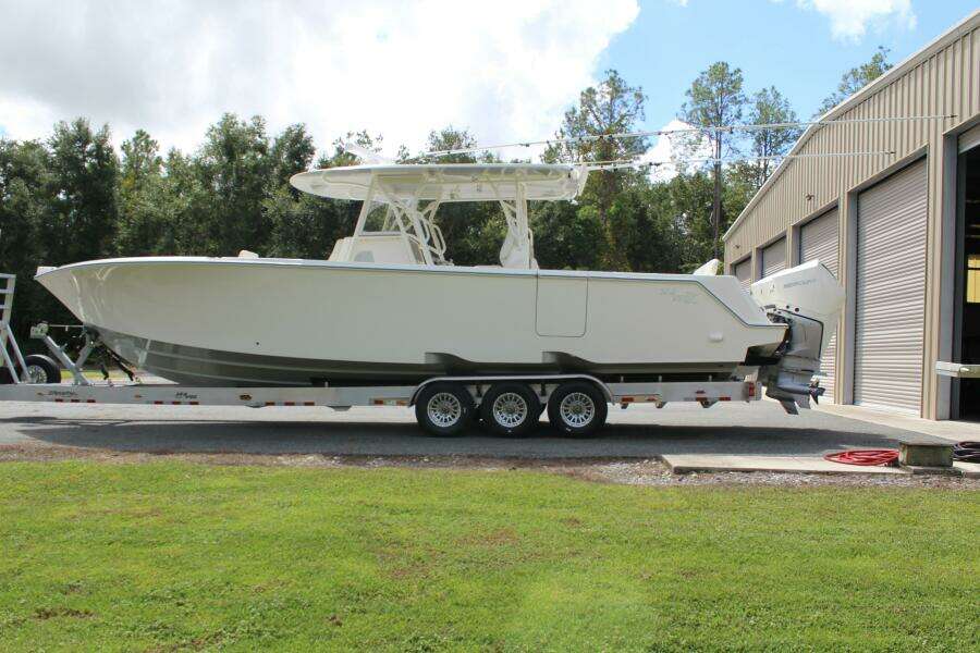 37ft SeaVee Yacht For Sale