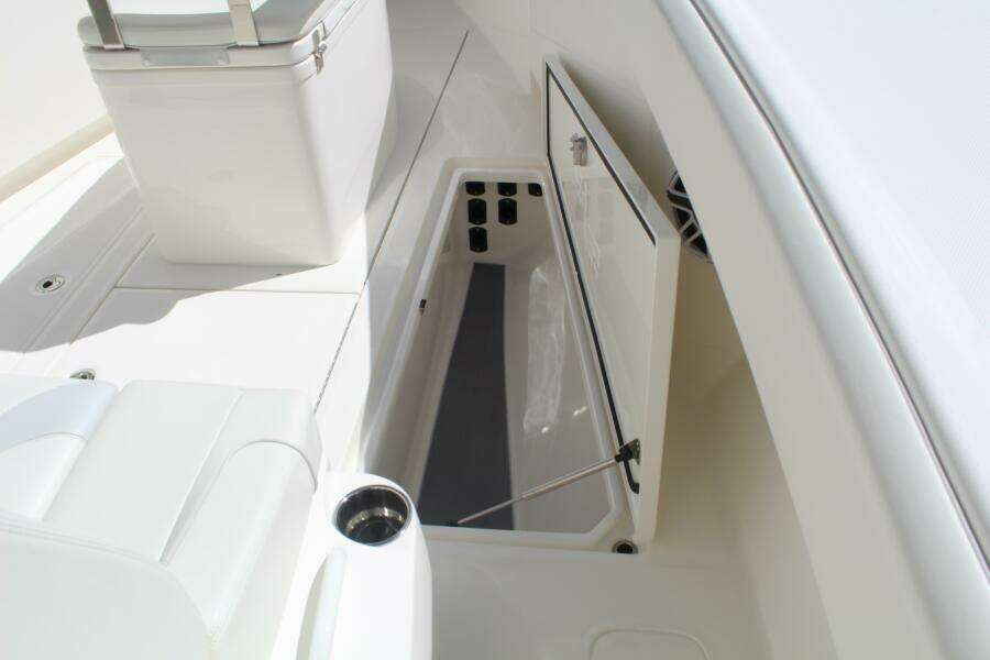 37ft SeaVee Yacht For Sale