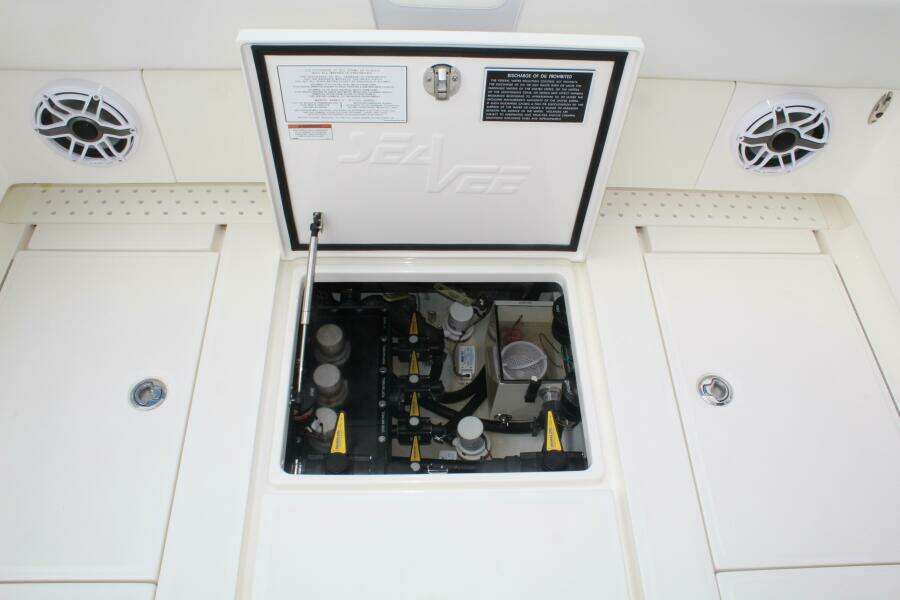 37ft SeaVee Yacht For Sale