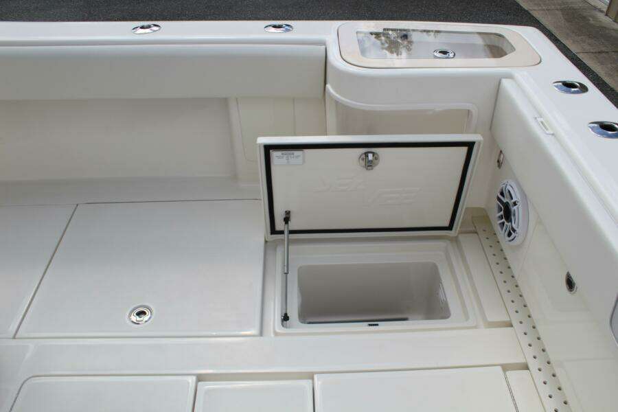 37ft SeaVee Yacht For Sale