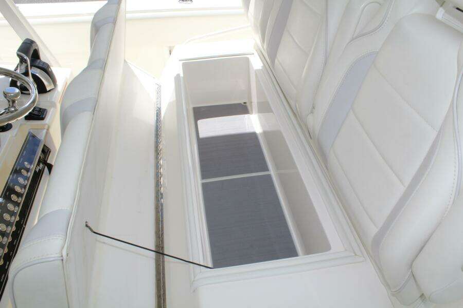 37ft SeaVee Yacht For Sale