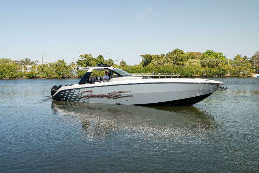 42ft Cigarette Yacht For Sale