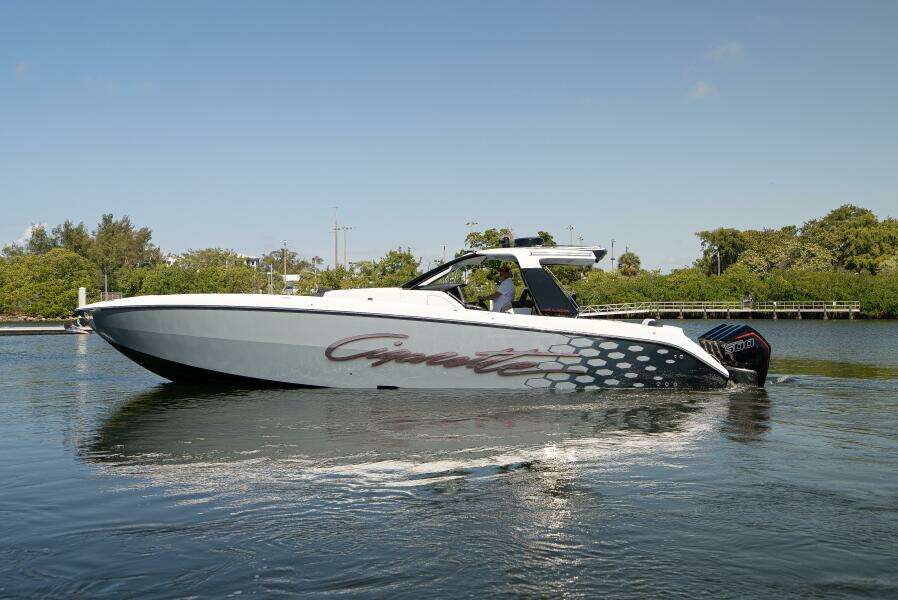 42ft Cigarette Yacht For Sale