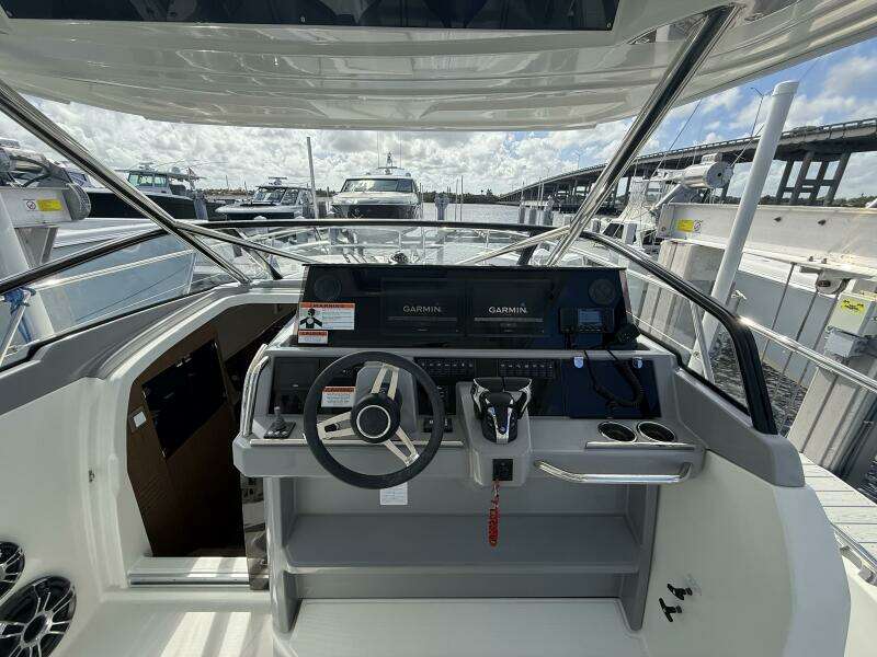 35ft Jeanneau Yacht For Sale