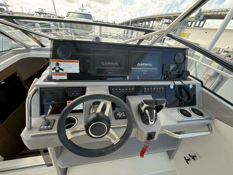 35ft Jeanneau Yacht For Sale