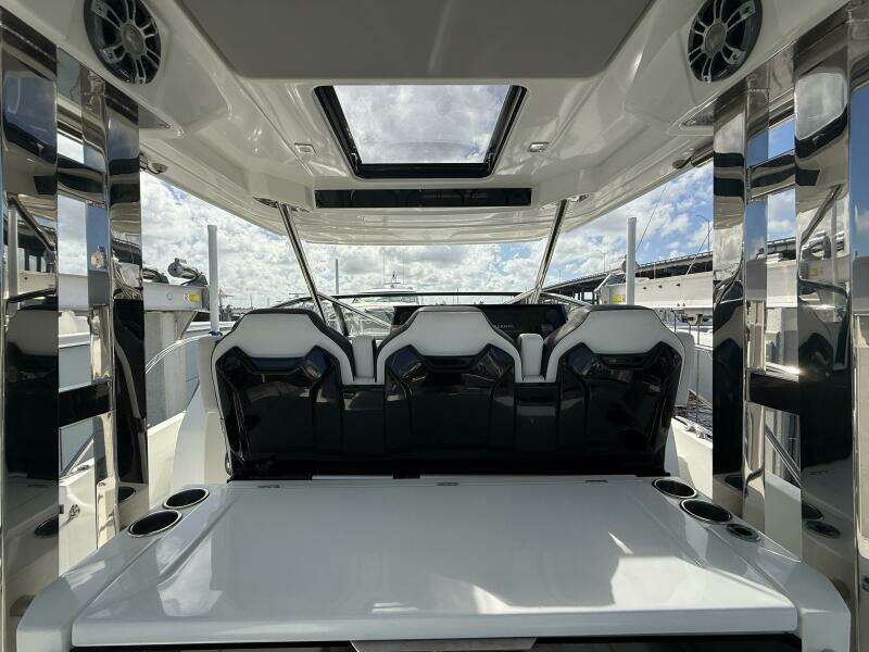 35ft Jeanneau Yacht For Sale