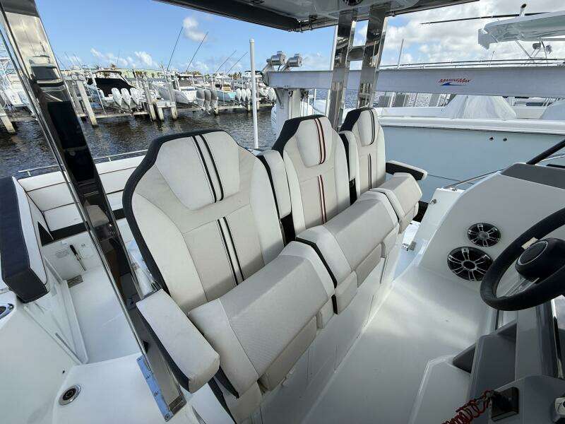 35ft Jeanneau Yacht For Sale