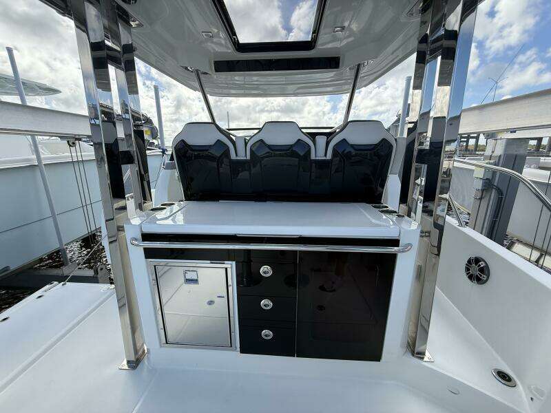 35ft Jeanneau Yacht For Sale