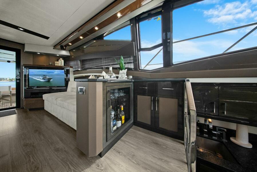 63' 2014 Marquis 630 Sport Yacht