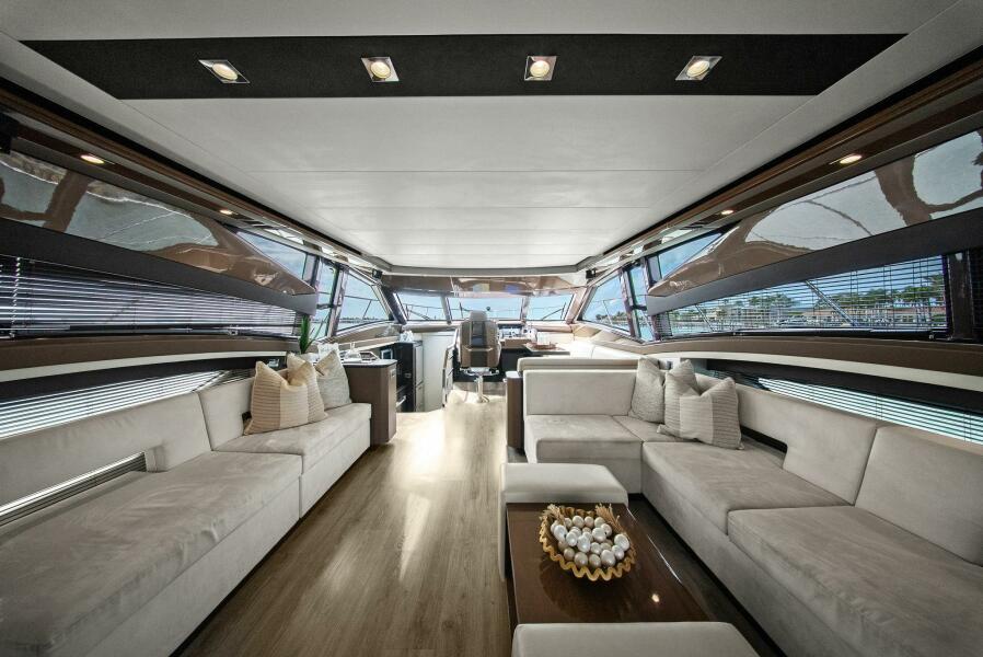 63' 2014 Marquis 630 Sport Yacht