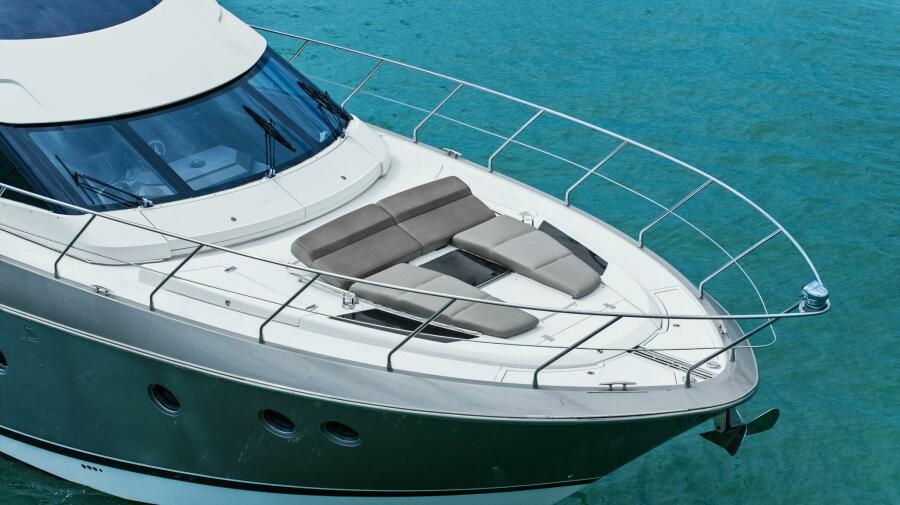63' 2014 Marquis 630 Sport Yacht