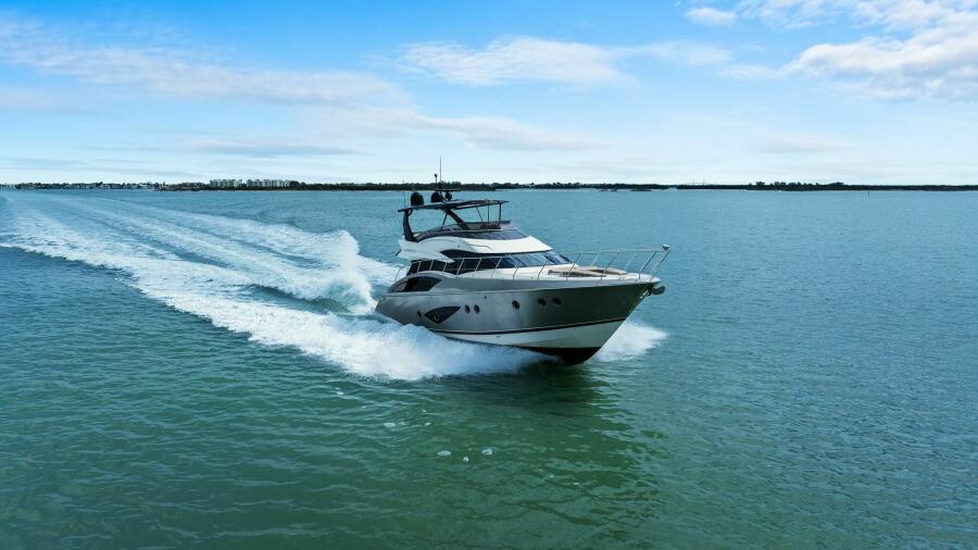 63' 2014 Marquis 630 Sport Yacht