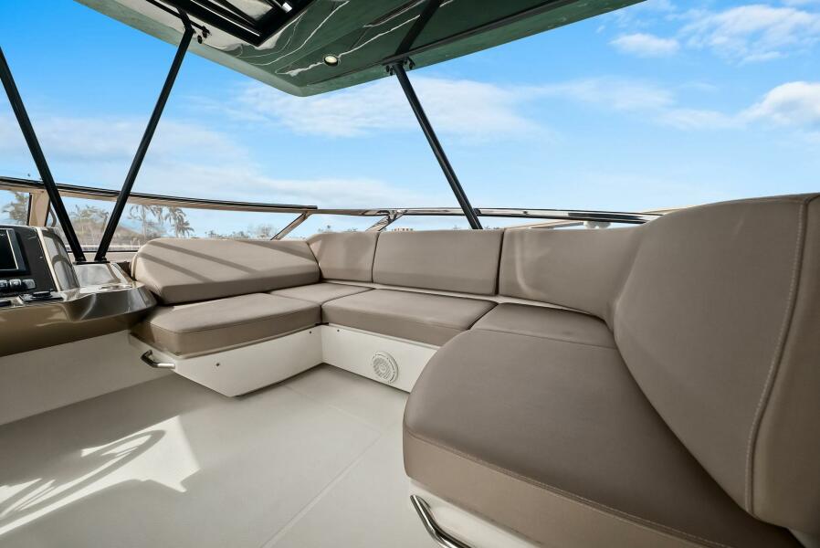 63' 2014 Marquis 630 Sport Yacht