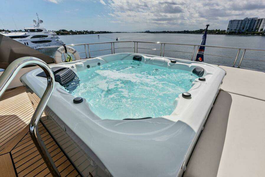 SERENITY NOW 115ft Ocean Alexander Yacht For Sale