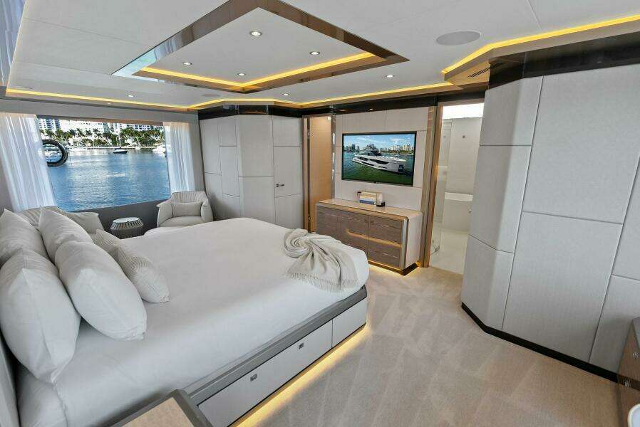 SERENITY NOW 115ft Ocean Alexander Yacht For Sale