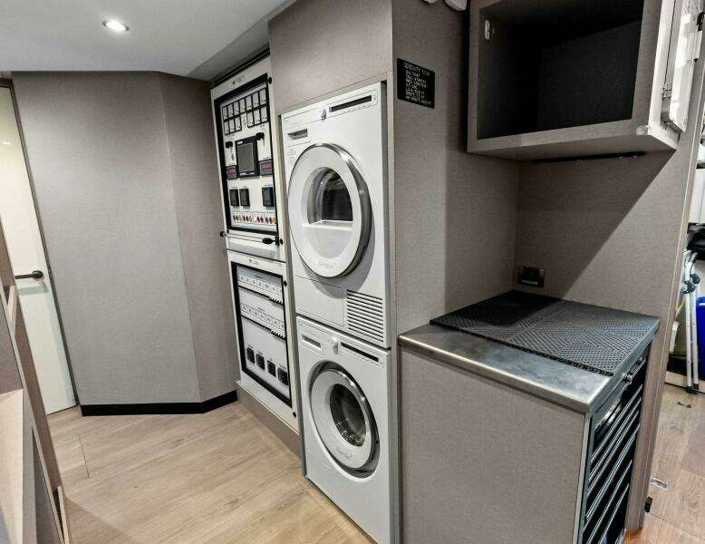 SERENITY NOW 115ft Ocean Alexander Yacht For Sale