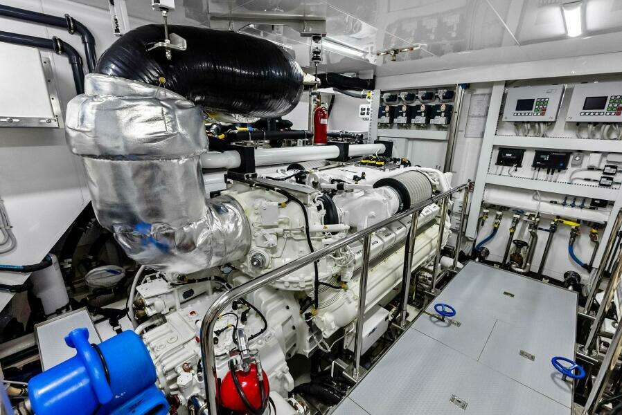 SERENITY NOW 115ft Ocean Alexander Yacht For Sale