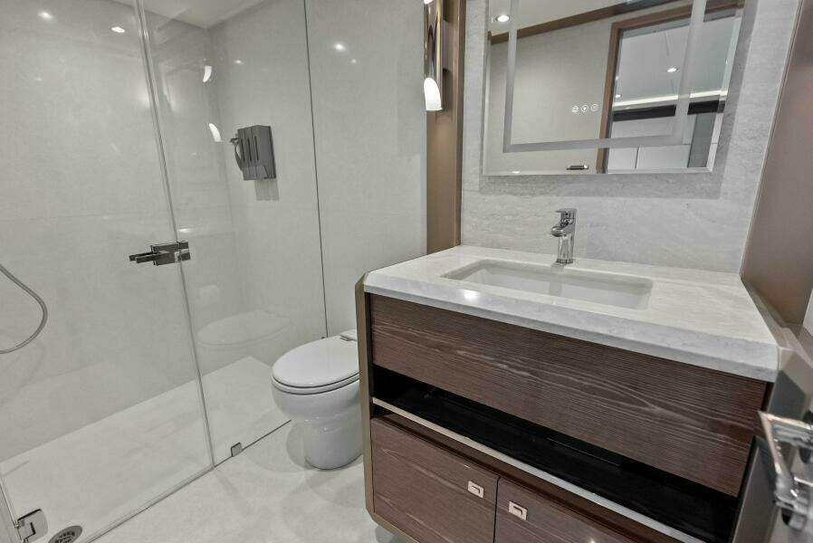 SERENITY NOW 115ft Ocean Alexander Yacht For Sale