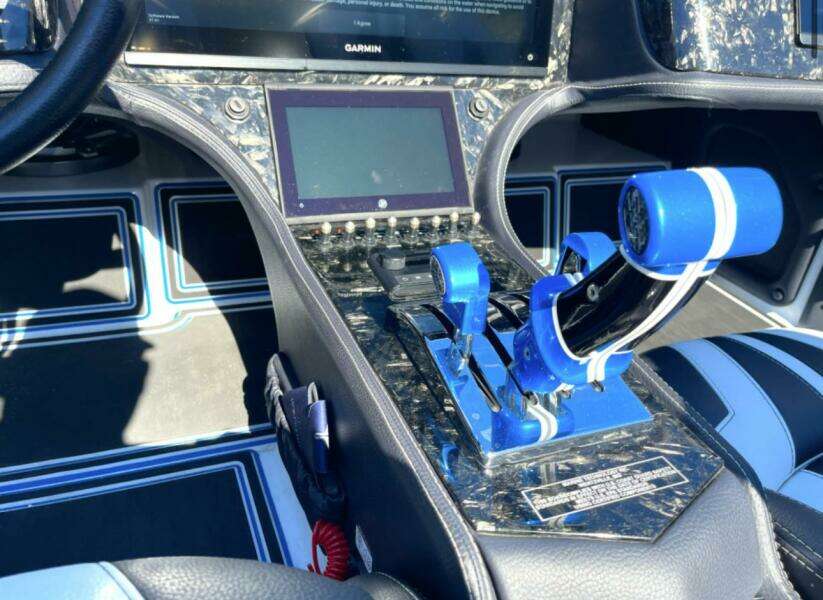 44ft MTI Yacht For Sale