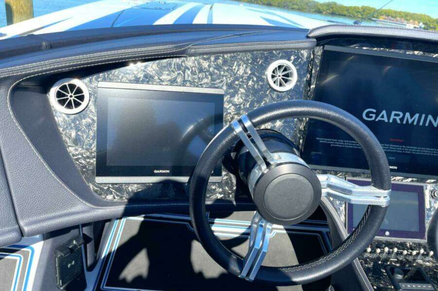 44ft MTI Yacht For Sale