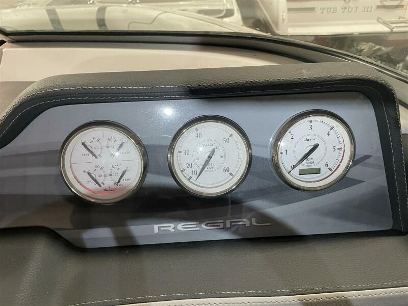 24' 2019 Regal 2300