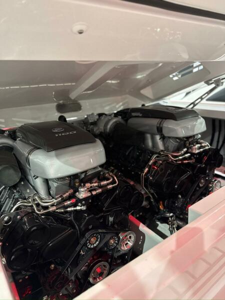 41' 2024 Cigarette Nighthawk SD Edition