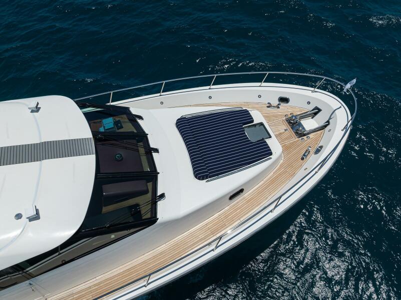 85' 2005 Pacific Mariner 85