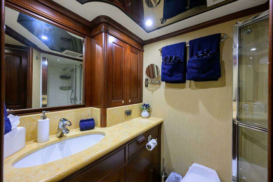 JULE 85ft Pacific Mariner Yacht For Sale