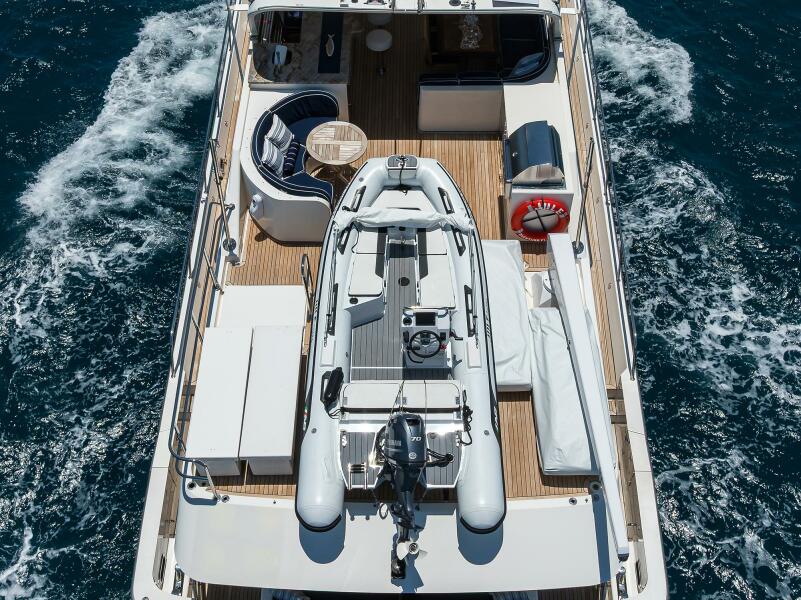 85' 2005 Pacific Mariner 85