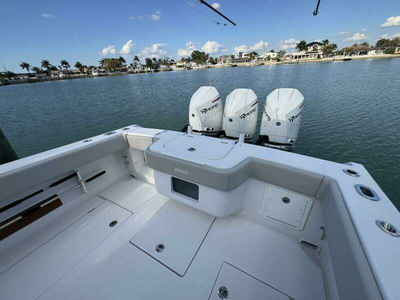 38ft Jupiter Yacht For Sale