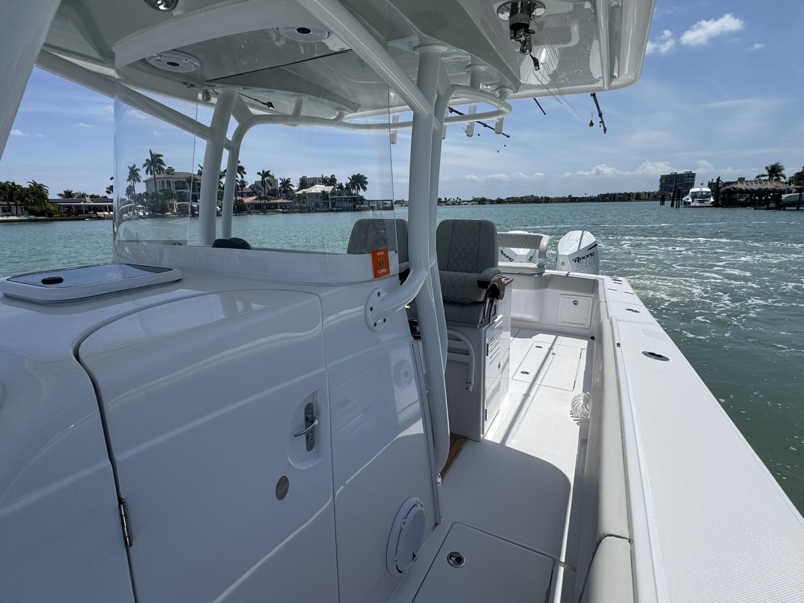 38' 2024 Jupiter 38 HFS