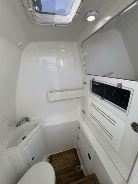 38' 2024 Jupiter 38 HFS