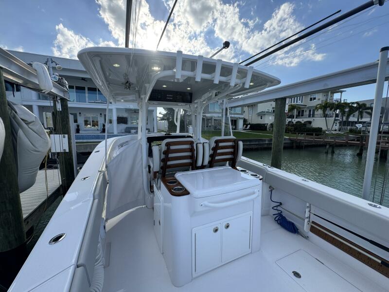 38' 2024 Jupiter 38 HFS