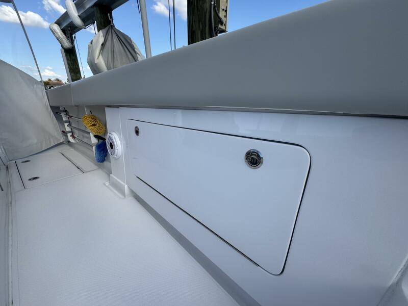 38' 2024 Jupiter 38 HFS