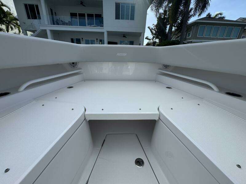 38ft Jupiter Yacht For Sale