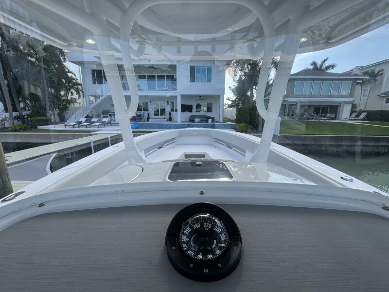 38' 2024 Jupiter 38 HFS