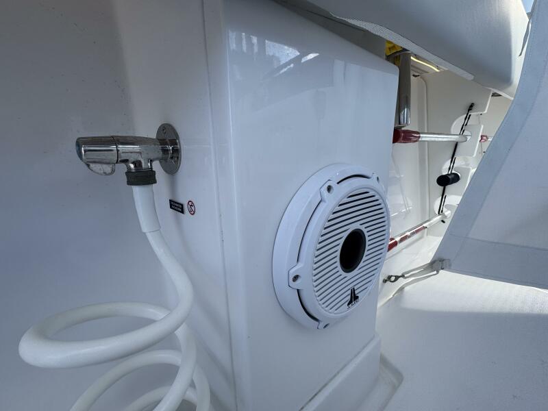 38' 2024 Jupiter 38 HFS