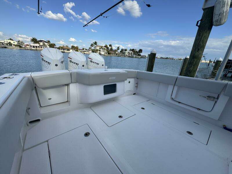 38ft Jupiter Yacht For Sale