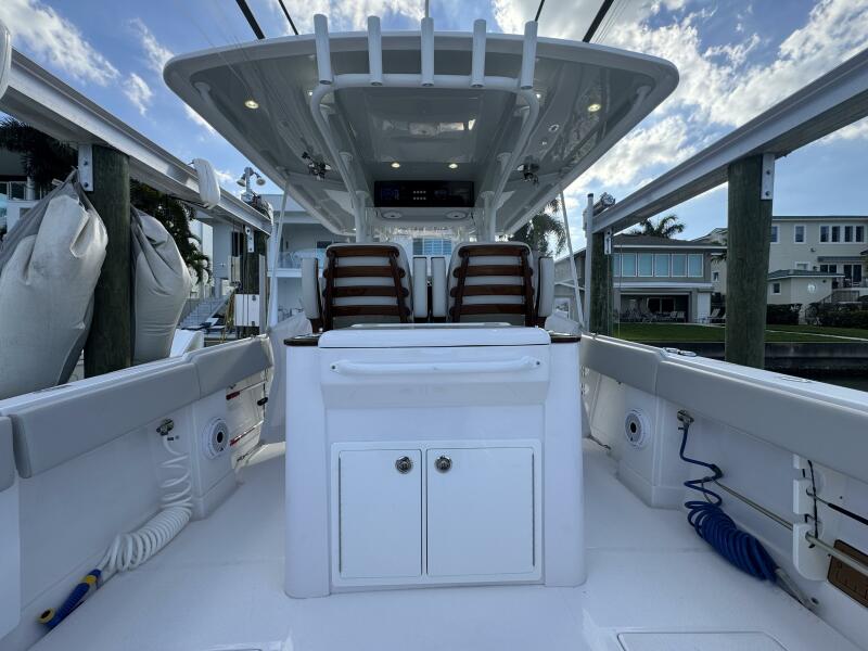 38' 2024 Jupiter 38 HFS