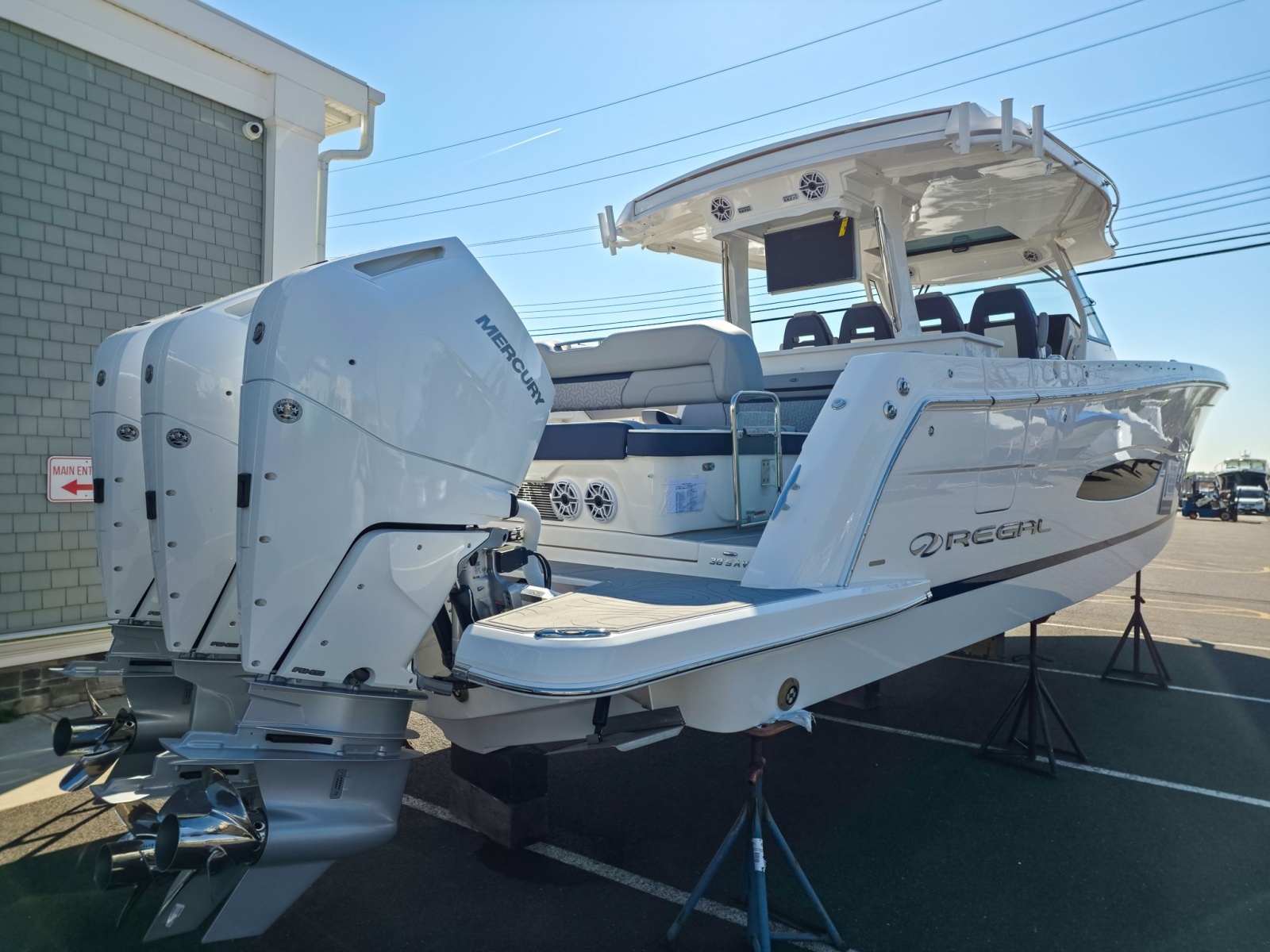 38ft Regal Yacht For Sale