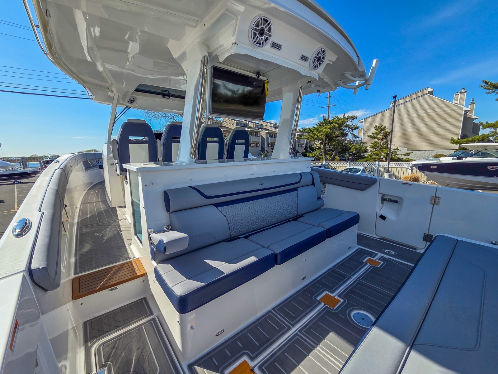 38ft Regal Yacht For Sale