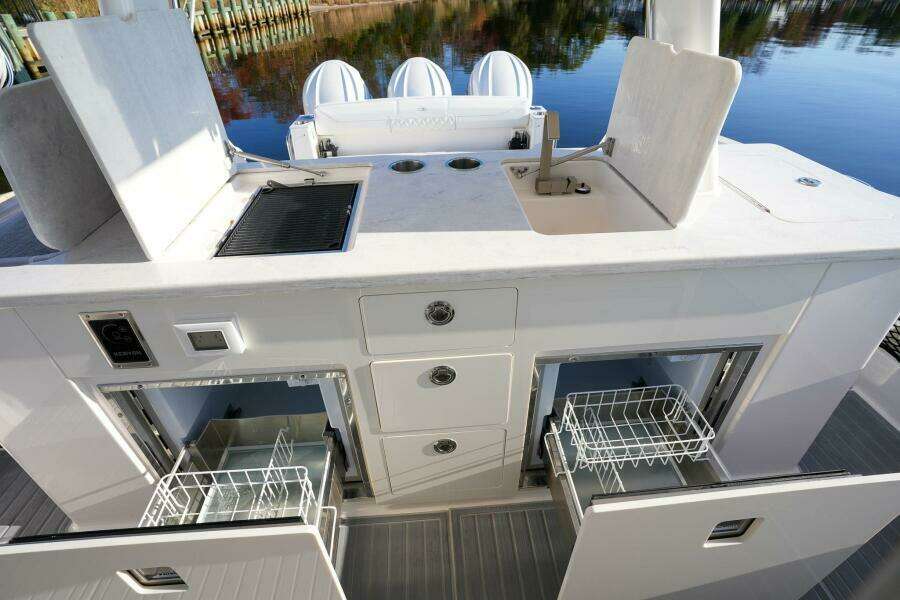 38ft Regal Yacht For Sale