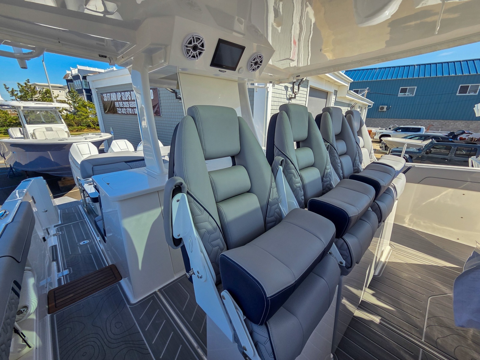 38ft Regal Yacht For Sale