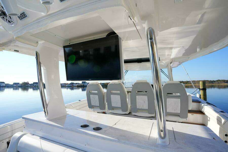 38ft Regal Yacht For Sale